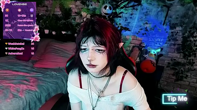 Pokazy przed kamerką – Ashley_Veil