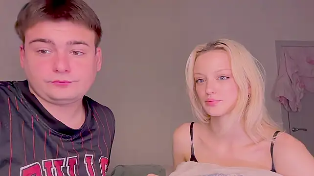 your_molly_mark_'s Webcam Show