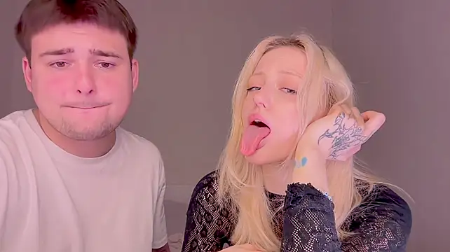your_molly_mark_'s Webcam Show