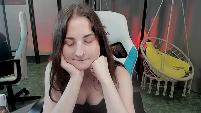 Chat XXX ao vivo de KiraDuvall