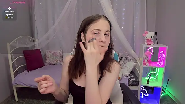 Chat +18 de KiraDuvall ao vivo