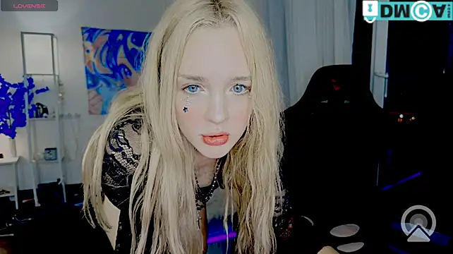 XXX chat uživo modela Aliceglass__