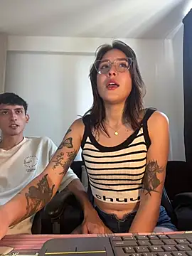 HisAndHerShow Webcam show