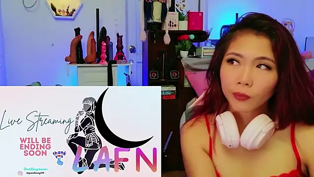 25sweetlilbunny: διαδικτυακό σόου στην κάμερα