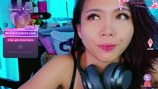 25sweetlilbunny Adlı Modelin Web Kamerası Şovu