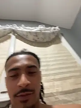 Mellyj053 webkamerás műsora