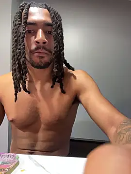 Mellyj053 Show in webcam