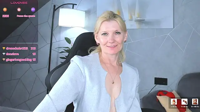 Chat +18 de Julie_Lucas ao vivo