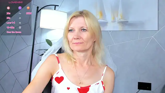 Julie_Lucas Adlı Modelin Canlı XXX Sohbeti