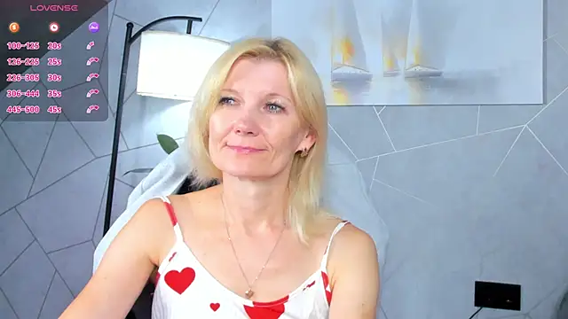 Julie_Lucas Chat XXX in diretta