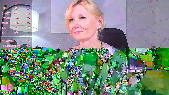 Julie_Lucas Chat XXX in diretta