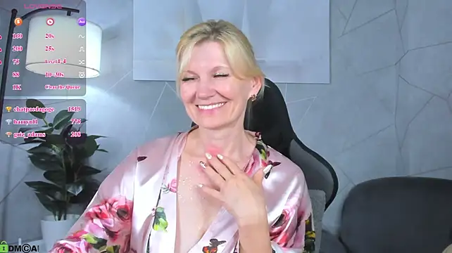 Czat XXX na żywo – Julie_Lucas