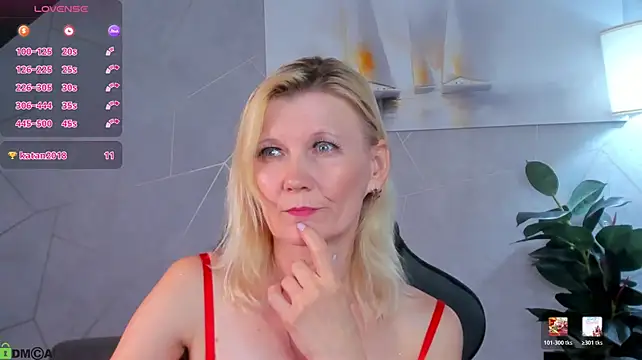 Julie_Lucas Obrolan Langsung XXX