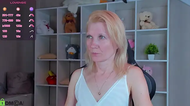 Czat XXX na żywo – Julie_Lucas