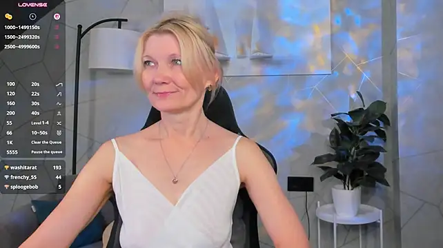 Julie_Lucas 现场XXX聊天