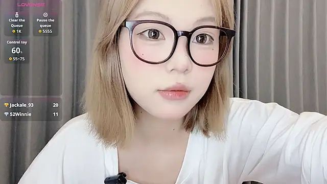 Xiaorui- Adlı Modelin Canlı XXX Sohbeti