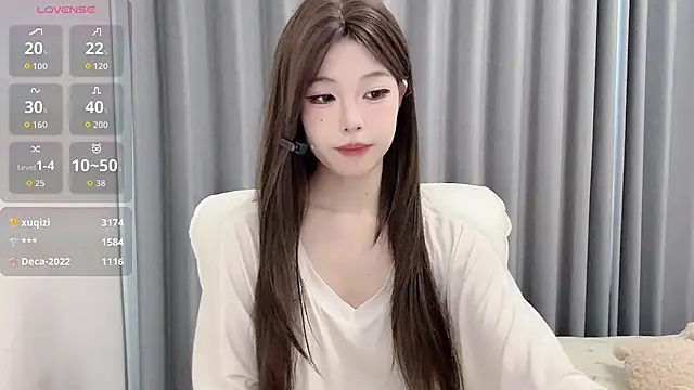 Xiaorui-'s Live XXX Chat