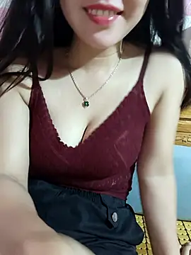 Ngocmai_lazdy Adlı Modelin Canlı XXX Sohbeti