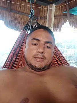 Show modela knox_zeque na web-kameri