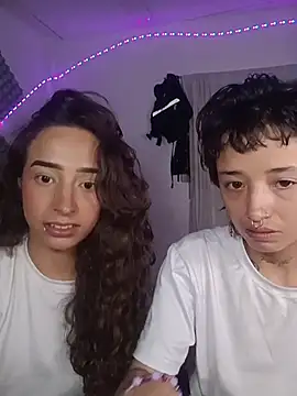Czat XXX na żywo – AlexxaAndRileyy
