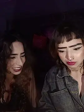AlexxaAndRileyy Show Webcam