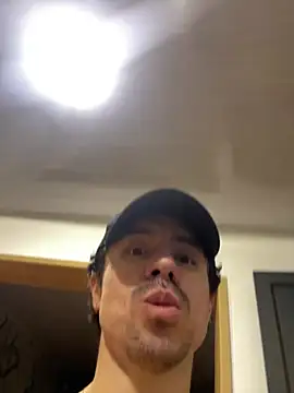Ethan_Briggs_ ওয়েবক্যাম শো