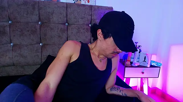 Ethan_Briggs_ Show Webcam