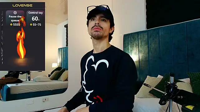 Ethan_Briggs_'s Webcam Show