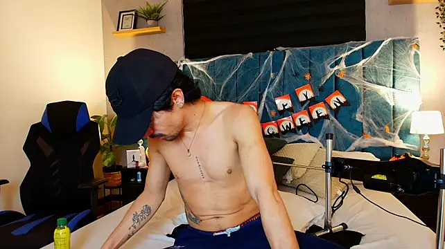 Ethan_Briggs_ Webcam show