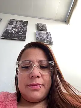 Pretty__Milf Adlı Modelin Canlı XXX Sohbeti