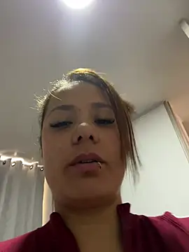 Chat +18 de Pretty__Milf ao vivo
