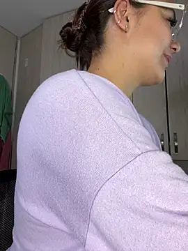 Pretty__Milfのウェブカメラショー