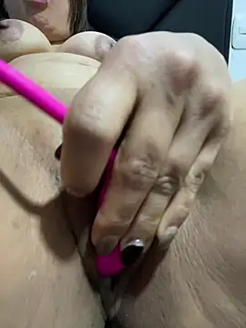 MelissaPrettyMilf's Webcam Show