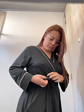Pokazy przed kamerką – MelissaPrettyMilf