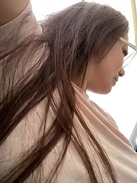 MelissaPrettyMilf 现场XXX聊天
