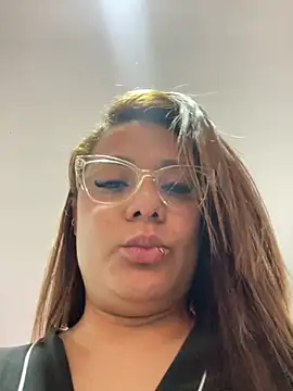 MelissaPrettyMilf XXX чат на живо