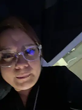 MelissaPrettyMilf's Webcam Show