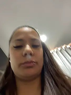 MelissaPrettyMilfのウェブカメラショー