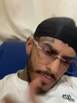 Show modela liyamjunior na web-kameri