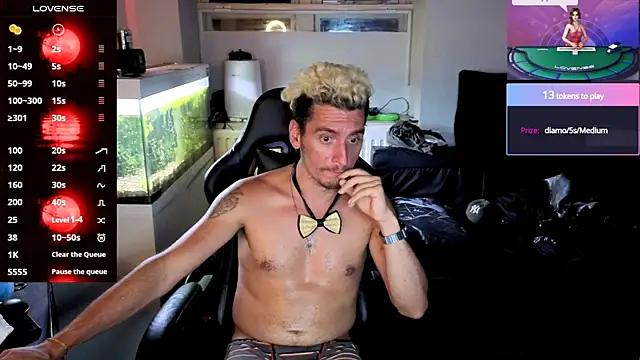 Rayzel_White Webcam show