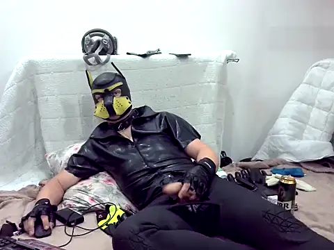 Pokazy przed kamerką – ArcticRubber1989