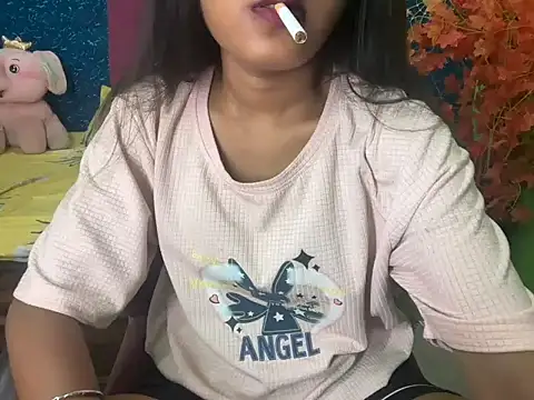 Naughty_Niharikaa 网络视讯表演