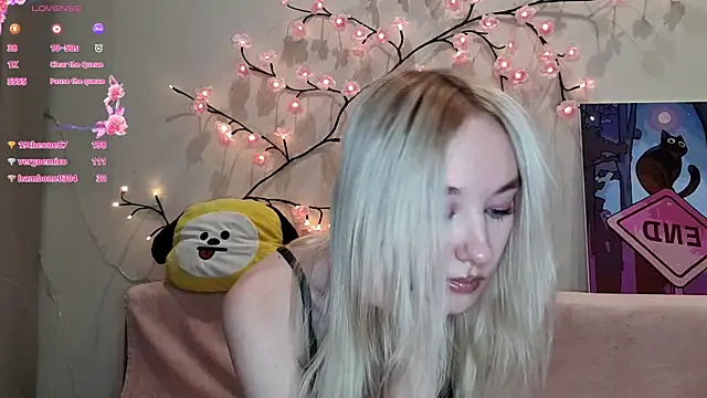 MisaMewn Live XXX chat