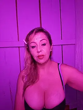 Chat XXX en directo de SofiaMilfx69