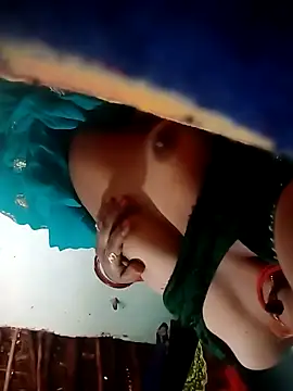 Roshni5050 Show in webcam