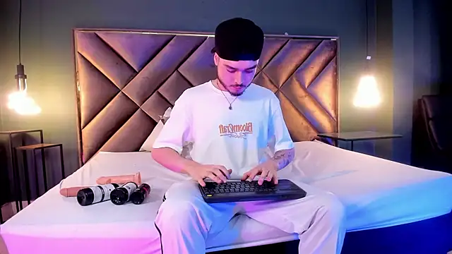 Salvattore_Muller Adlı Modelin Web Kamerası Şovu