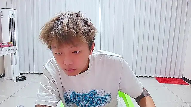 Chocolates-001 在線直播表演