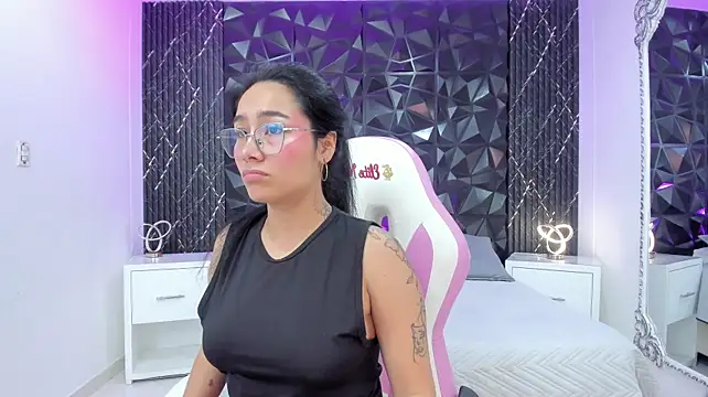 عرض كام AnaiaClarck