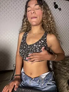 Chat +18 de AngelPinkk_ ao vivo