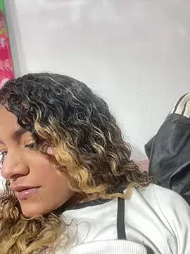 دردشة AngelPinkk_ الجنسية المباشرة